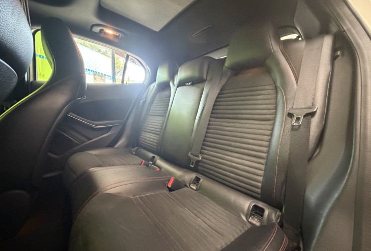 Mercedes GLA 220 2.2 CDI 170 CH 4 MATIC AMG LINE
