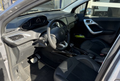 Peugeot 2008 1.2 110 EAT6 Crossway Grip Control - suivi Peugeot exclusif