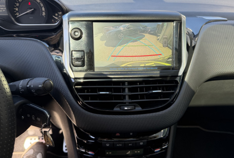 Peugeot 2008 1.2 110 EAT6 Crossway Grip Control - suivi Peugeot exclusif