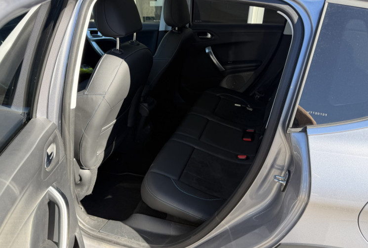 Peugeot 2008 1.2 110 EAT6 Crossway Grip Control - suivi Peugeot exclusif