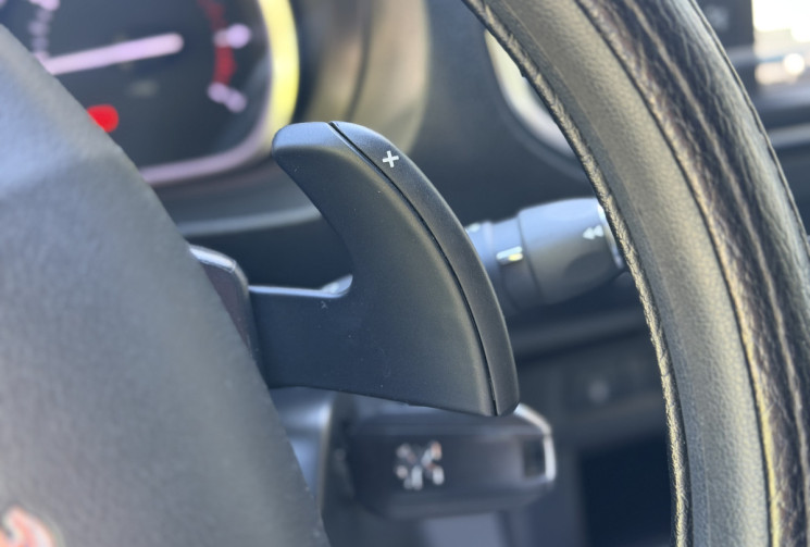Peugeot Expert M Premium Pack 2.0 HDi 180 EAT6 / Gallerie / Attelage / Camera / Carplay