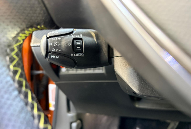 Peugeot 2008 HDI-GT-CHAINE DISTRIBUTION RENFORCEE en 8 mm - 130CV -BOITE AUTO-FULL EQUIPE-ATTELAGEA