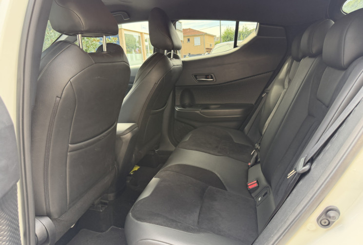Toyota C-HR 1.8 122 ch Collection / Suivi 100% Toyota / JBL / Sièges chauffants