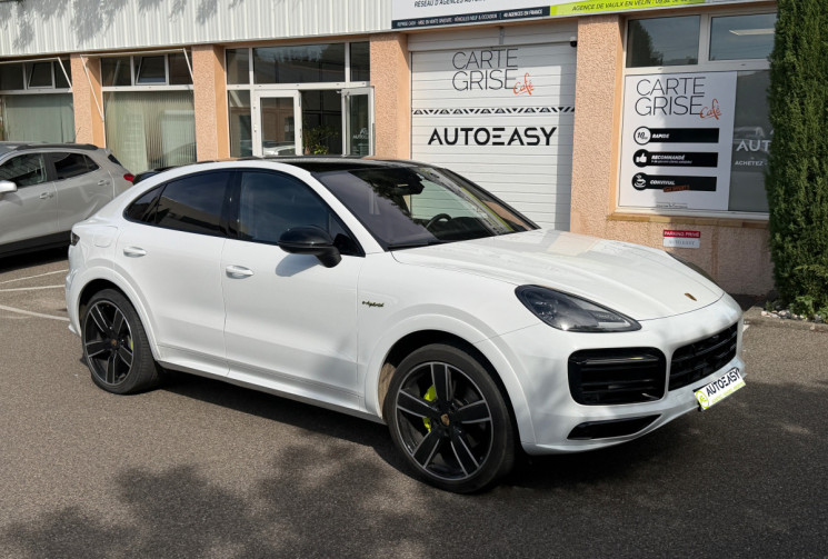 Porsche CAYENNE COUPE 3.0 V6 462 ch E-Hybrid Platinum Edition / Porsche Approved