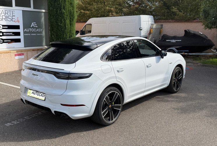 Porsche CAYENNE COUPE 3.0 V6 462 ch E-Hybrid Platinum Edition / Porsche Approved