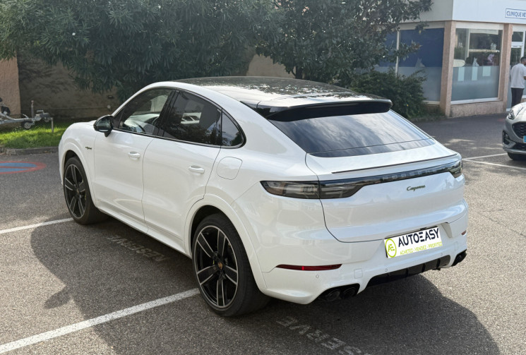 Porsche CAYENNE COUPE 3.0 V6 462 ch E-Hybrid Platinum Edition / Porsche Approved