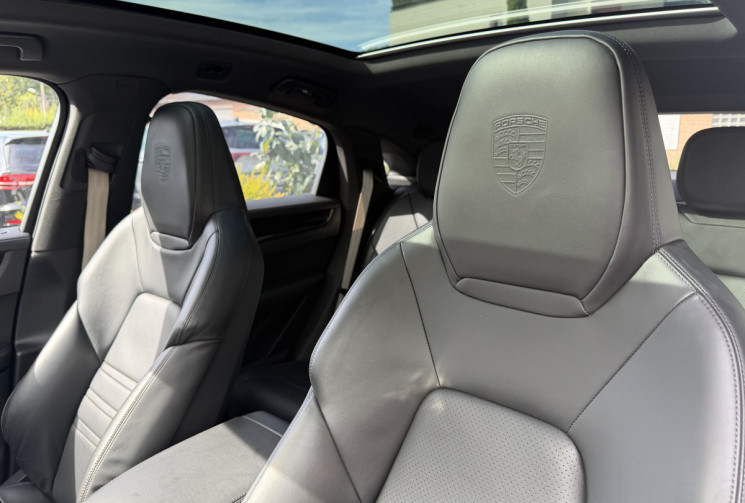 Porsche CAYENNE COUPE 3.0 V6 462 ch E-Hybrid Platinum Edition / Porsche Approved
