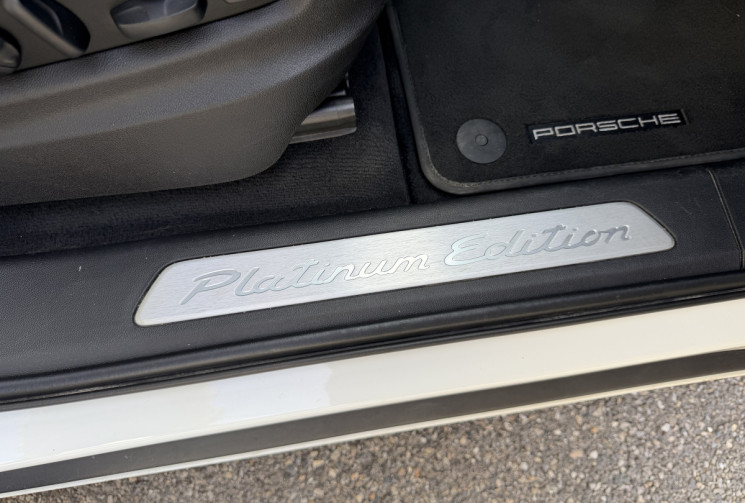 Porsche CAYENNE COUPE 3.0 V6 462 ch E-Hybrid Platinum Edition / Porsche Approved