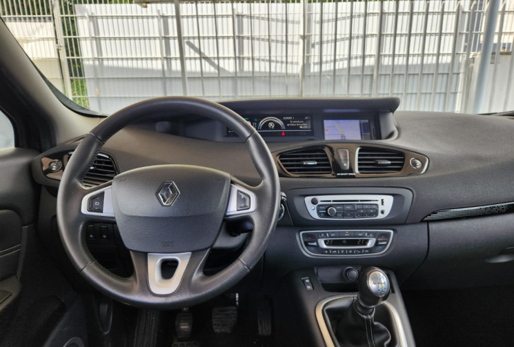 Renault Scénic III  1.5 dCi 110 / DYNAMIQUE / BON ÉTAT 