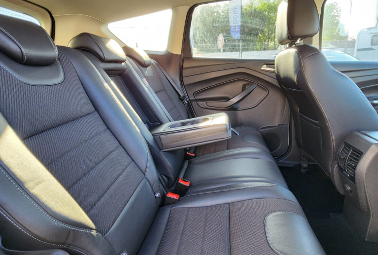 Ford Kuga II 2.0 TDCi  4X2 140 TREND / TRÉS BON ÉTAT / GARANTIE 12 MOIS 