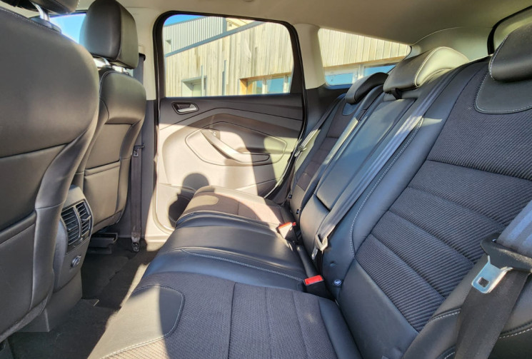 Ford Kuga II 2.0 TDCi  4X2 140 TREND / TRÉS BON ÉTAT / GARANTIE 12 MOIS 