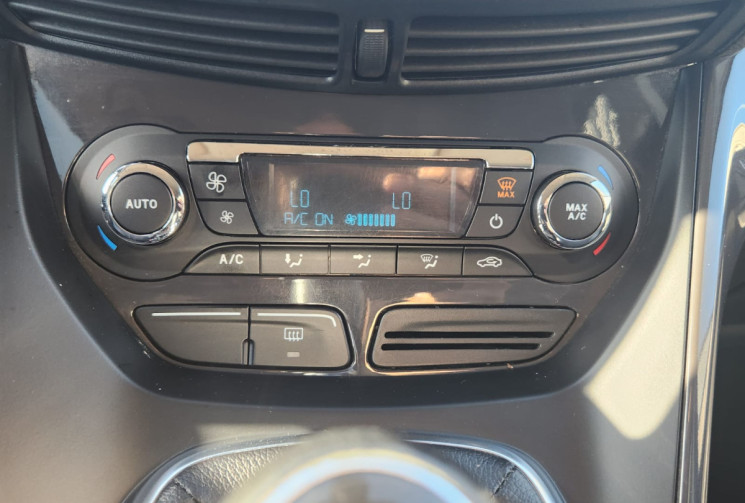 Ford Kuga II 2.0 TDCi  4X2 140 TREND / TRÉS BON ÉTAT / GARANTIE 12 MOIS 