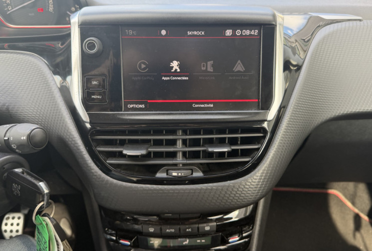 Peugeot 2008 (2) 1.6 BlueHDI 120 GT line - Grip Control