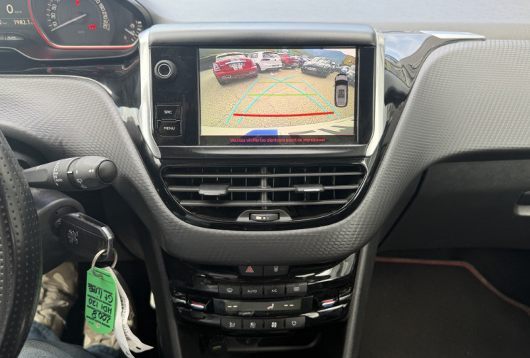 Peugeot 2008 (2) 1.6 BlueHDI 120 GT line - Grip Control