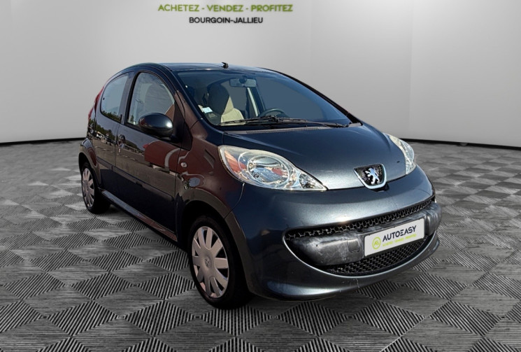 Peugeot 107 1.0 / 68 CH / TRENDY  / BVA