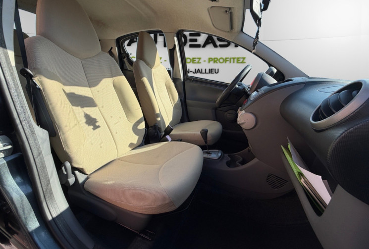Peugeot 107 1.0 / 68 CH / TRENDY  / BVA