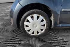 Peugeot 107 1.0 / 68 CH / TRENDY  / BVA