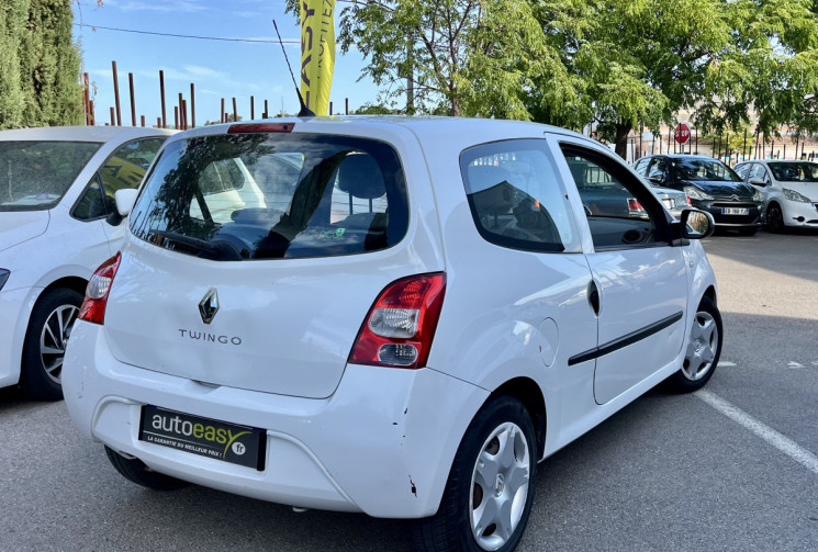 Renault Twingo 1.2i 16v 75cv Clim / petit prix / 155000km / 2010