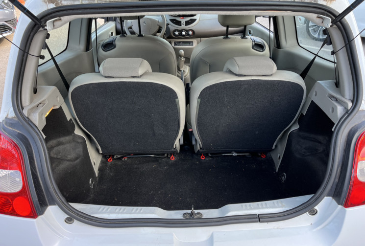Renault Twingo 1.2i 16v 75cv Clim / petit prix / 155000km / 2010
