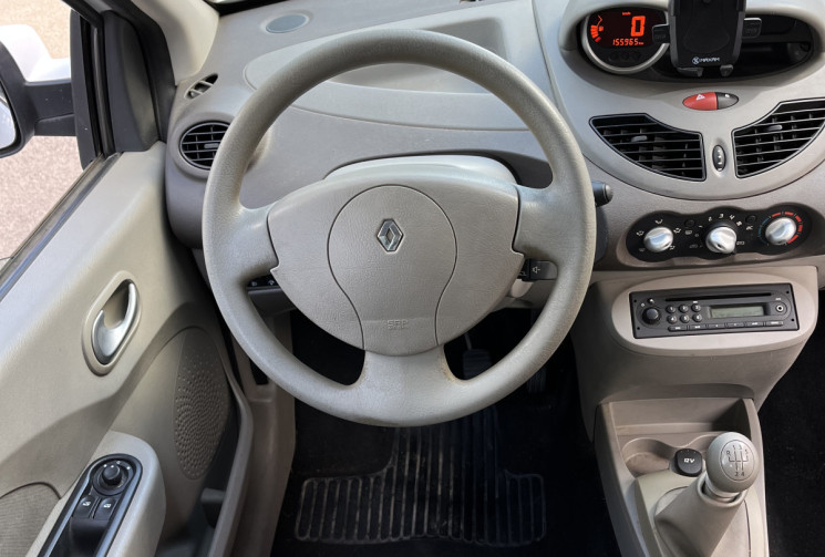 Renault Twingo 1.2i 16v 75cv Clim / petit prix / 155000km / 2010