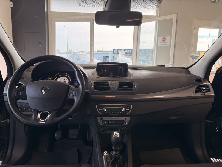 Renault Megane III PHASE 3 HATCHBACK 1.2 TCE 115 / LIMITED / 1ERE MAIN 