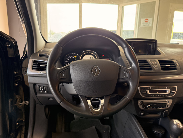 Renault Megane III PHASE 3 HATCHBACK 1.2 TCE 115 / LIMITED / 1ERE MAIN 