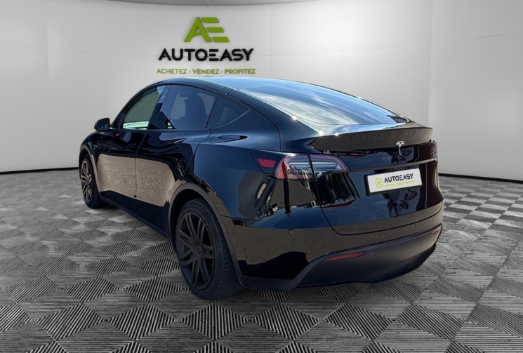 Tesla Model Y  Standard Range / 320 ch / SOH 94 %