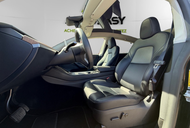 Tesla Model Y  Standard Range / 320 ch / SOH 94 %