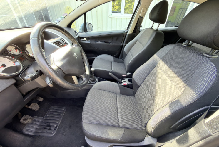 Peugeot 207 1.4 VTI 95 ch Active-1er Main-Révision à jour-Régulateur