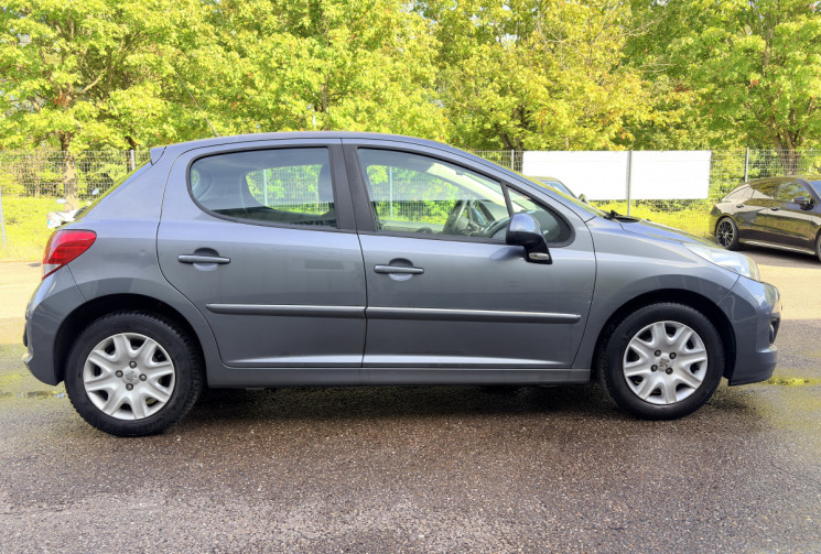 Peugeot 207 1.4 VTI 95 ch Active-1er Main-Révision à jour-Régulateur
