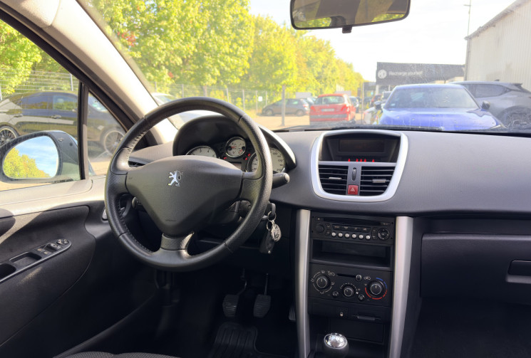 Peugeot 207 1.4 VTI 95 ch Active-1er Main-Révision à jour-Régulateur