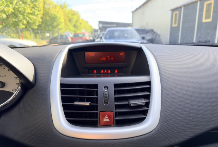 Peugeot 207 1.4 VTI 95 ch Active-1er Main-Révision à jour-Régulateur