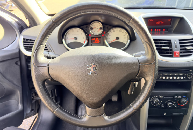 Peugeot 207 1.4 VTI 95 ch Active-1er Main-Révision à jour-Régulateur
