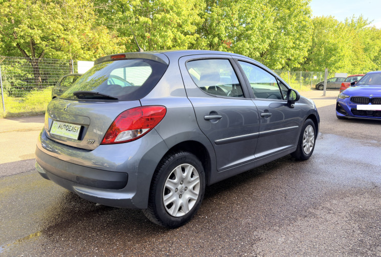 Peugeot 207 1.4 VTI 95 ch Active-1er Main-Révision à jour-Régulateur