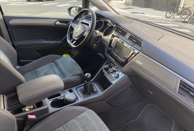 Volkswagen Touran  II 1.6 TDI 115 CH Confortline 7 PLACES DISTRI OK