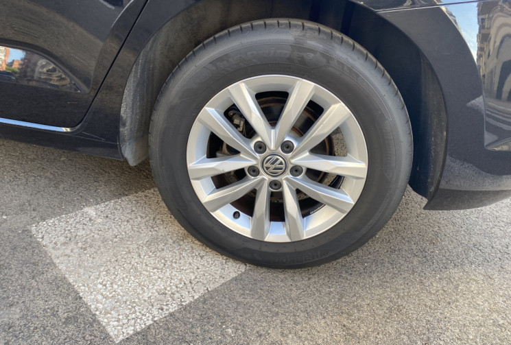 Volkswagen Touran  II 1.6 TDI 115 CH Confortline 7 PLACES DISTRI OK