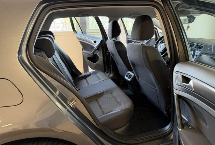 Volkswagen Golf PHASE 2 1.6 TDI BLUEMOTION 115 DSG7 BUSINESS / VIDANGE DE BOITE A JOUR 