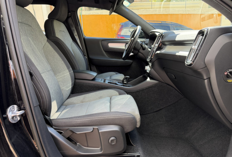 Volvo XC40 B3 2.0 16V Mild-Hybrid DKG7 163 cv / Origine France 1er main / LAO possible 