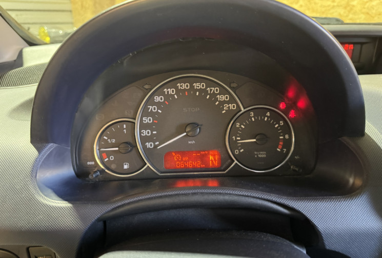 Peugeot 1007 GARANTIE 1 AN 1.6 i 110cv