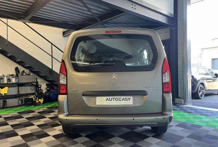 Peugeot PARTNER TEPEE 1.6 Blue HDI 100 Active  / 5 PLACE / DISTRIBUTION OK / BOITE AUTO