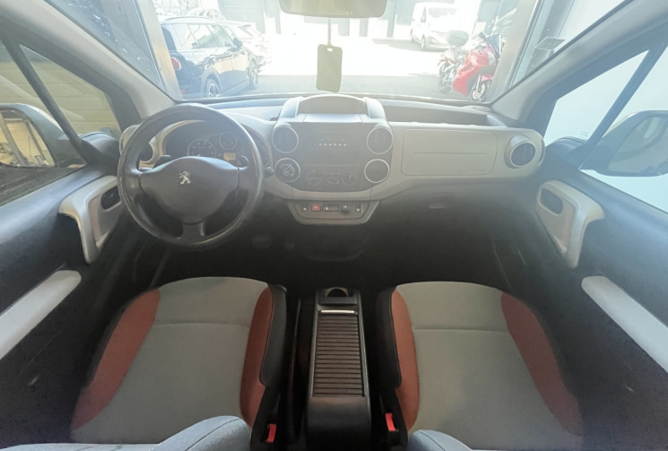 Peugeot PARTNER TEPEE 1.6 Blue HDI 100 Active  / 5 PLACE / DISTRIBUTION OK / BOITE AUTO