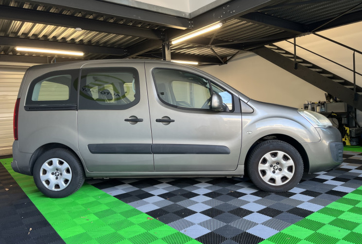 Peugeot PARTNER TEPEE 1.6 Blue HDI 100 Active  / 5 PLACE / DISTRIBUTION OK / BOITE AUTO