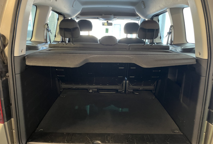 Peugeot PARTNER TEPEE 1.6 Blue HDI 100 Active  / 5 PLACE / DISTRIBUTION OK / BOITE AUTO