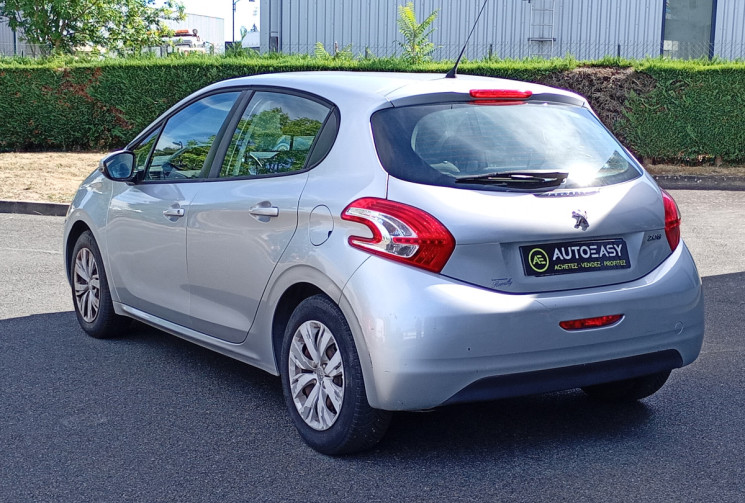 Peugeot 208 5 Portes 1.4 HDi FAP 68 cv *Distribution Faite *Très bien entretenue