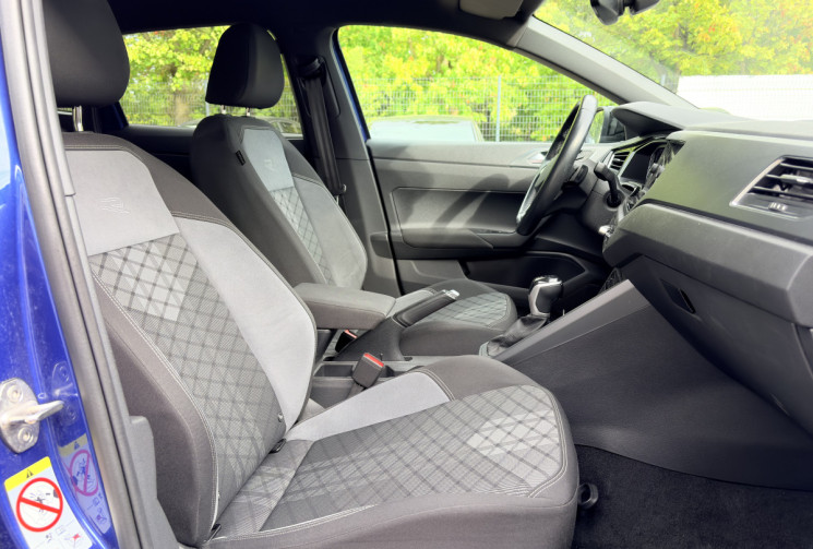 Volkswagen Taigo 1.0 TSI DSG7 110 ch R-Line-Entretiens à jour-Caméra Av et Ar-Apple Carplay