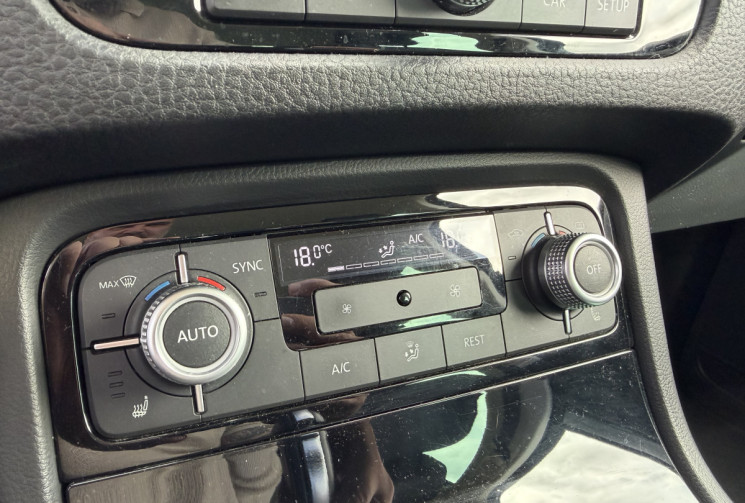 Volkswagen Touareg 3.0 V6 TDI 262Ch BlueMotion Carat Tiptronic 8