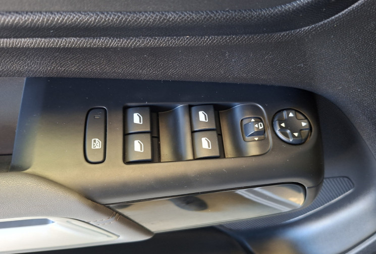 Citroën C5 Aircross 1.6 180 FEEL S&S EAT8 / ATTELAGE / ENTRETIEN A JOUR