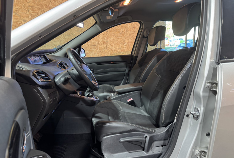 Renault GRAND SCENIC Grand Scénic III 7 PLACES Phase 2 1.6 dCi 131 cv