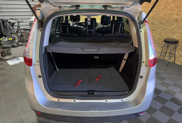 Renault GRAND SCENIC Grand Scénic III 7 PLACES Phase 2 1.6 dCi 131 cv