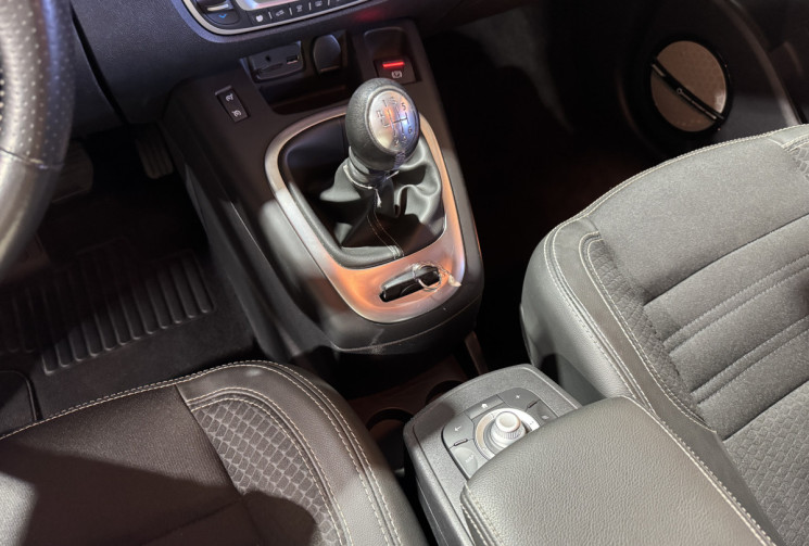 Renault GRAND SCENIC Grand Scénic III 7 PLACES Phase 2 1.6 dCi 131 cv